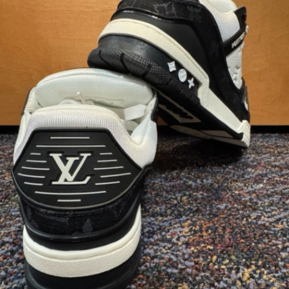 Louis Vuitton Trainer - Picture 4 of 4